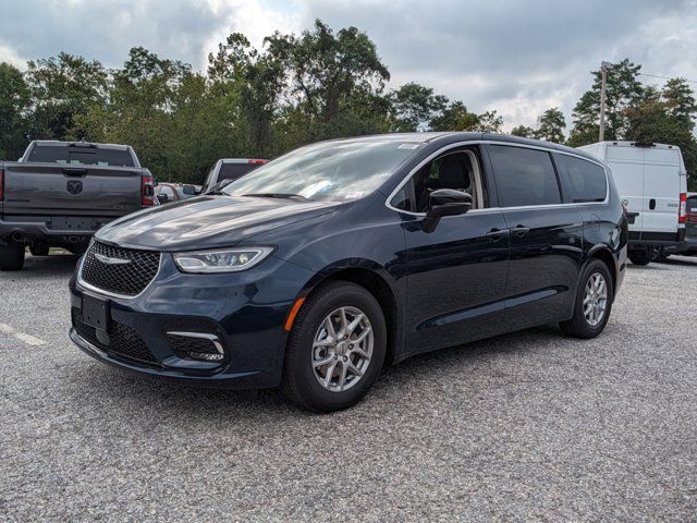 2024 Chrysler Pacifica Touring-L