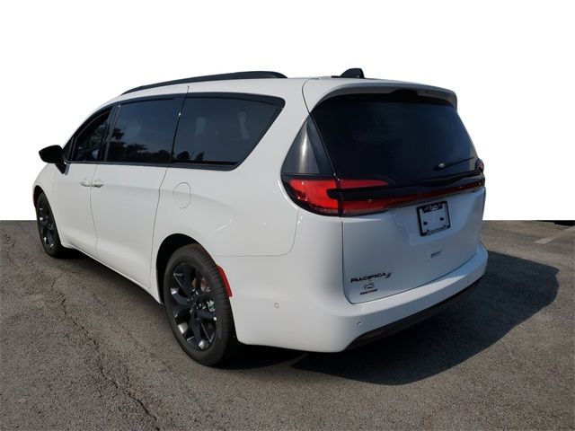 2024 Chrysler Pacifica Touring-L