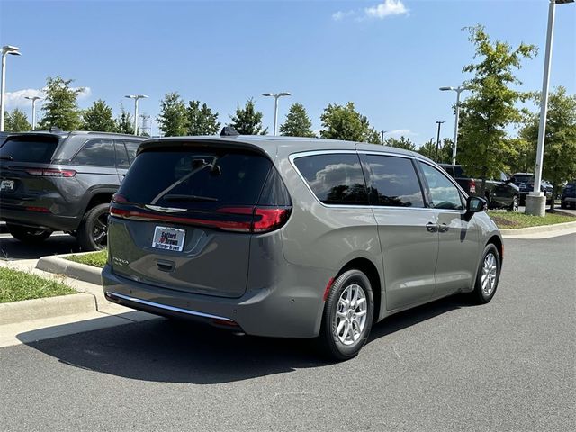 2024 Chrysler Pacifica Touring-L