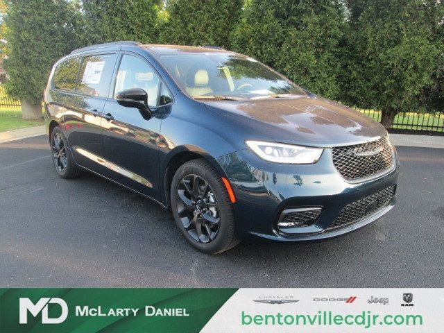 2024 Chrysler Pacifica Touring-L