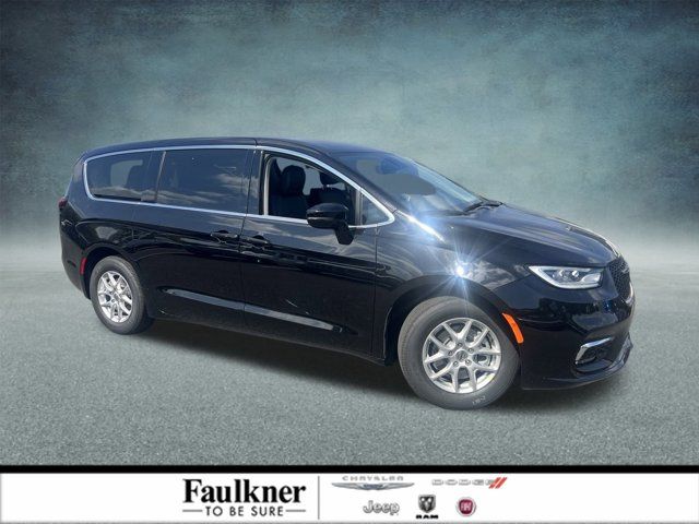 2024 Chrysler Pacifica Touring-L