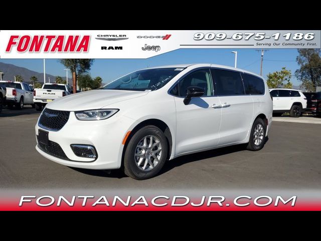 2024 Chrysler Pacifica Touring-L