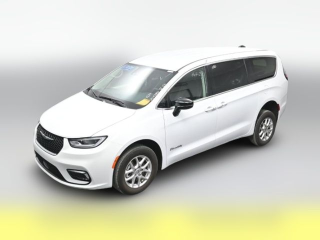 2024 Chrysler Pacifica Touring-L