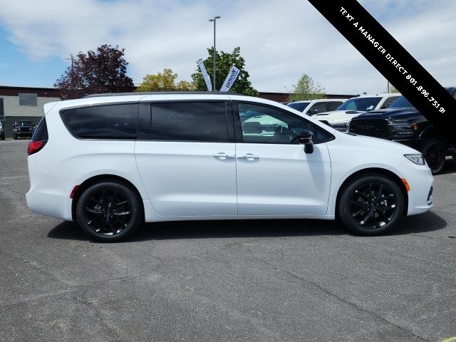 2024 Chrysler Pacifica Touring-L