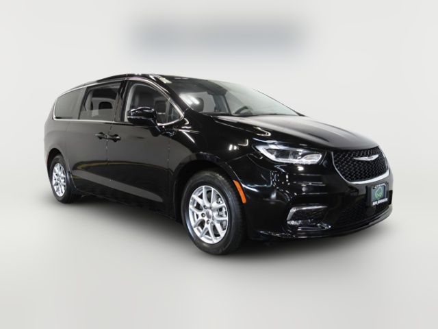 2024 Chrysler Pacifica Touring-L