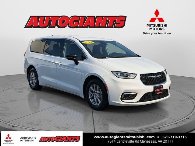 2024 Chrysler Pacifica Touring-L