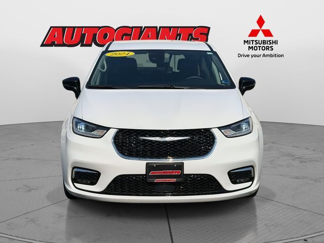 2024 Chrysler Pacifica Touring-L