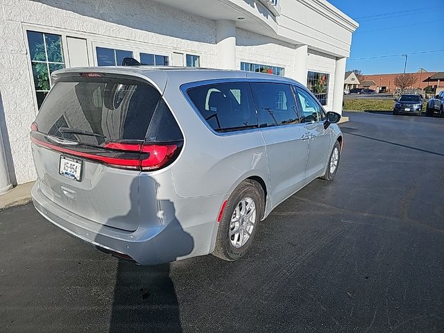 2024 Chrysler Pacifica Touring-L