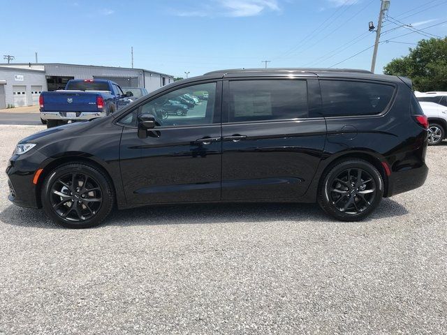 2024 Chrysler Pacifica Touring-L