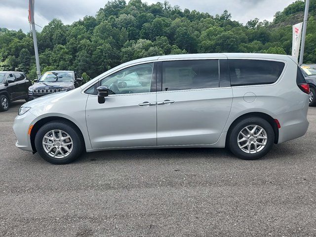 2024 Chrysler Pacifica Touring-L