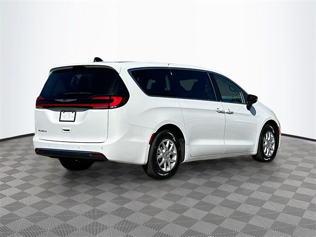 2024 Chrysler Pacifica Touring-L