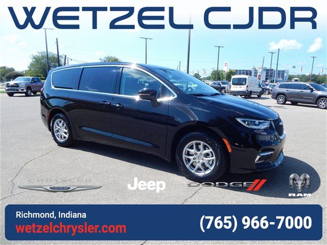 2024 Chrysler Pacifica Touring-L