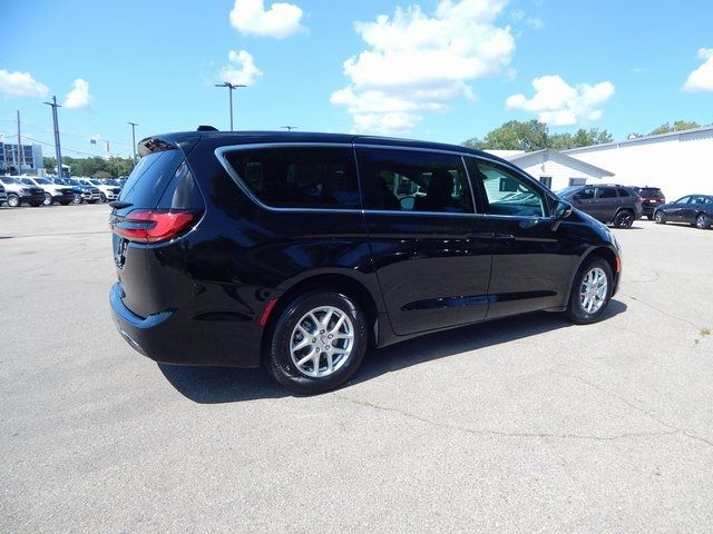 2024 Chrysler Pacifica Touring-L