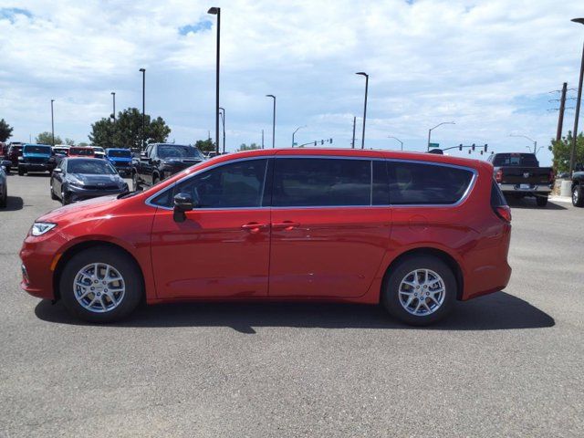 2024 Chrysler Pacifica Touring-L