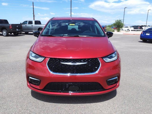 2024 Chrysler Pacifica Touring-L