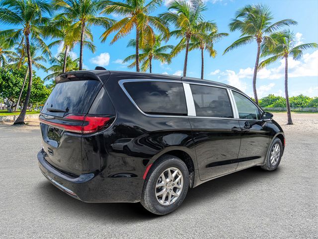 2024 Chrysler Pacifica Touring-L