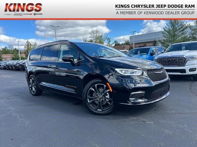 2024 Chrysler Pacifica Touring-L