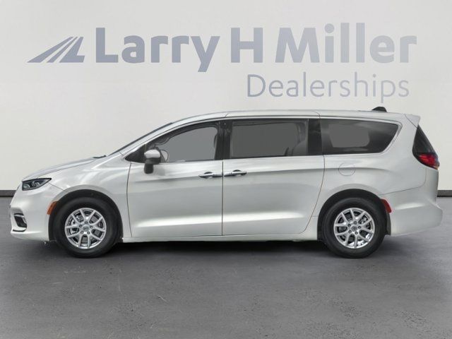 2024 Chrysler Pacifica Touring-L