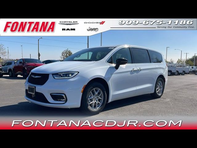 2024 Chrysler Pacifica Touring-L