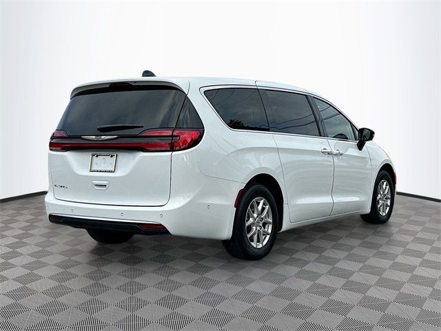 2024 Chrysler Pacifica Touring-L