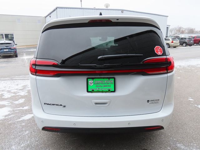 2024 Chrysler Pacifica Touring-L