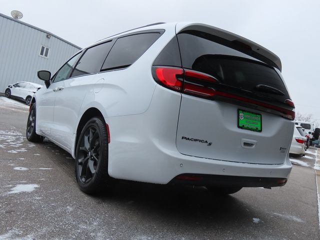 2024 Chrysler Pacifica Touring-L