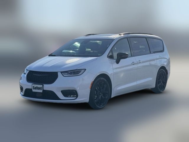 2024 Chrysler Pacifica Touring-L