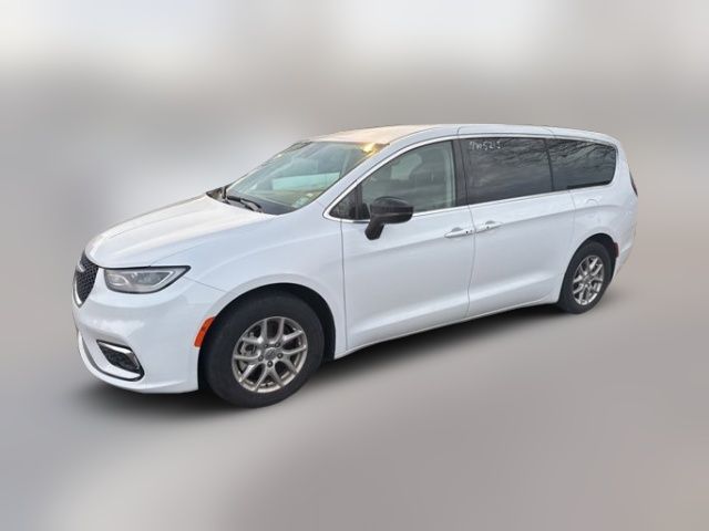 2024 Chrysler Pacifica Touring-L
