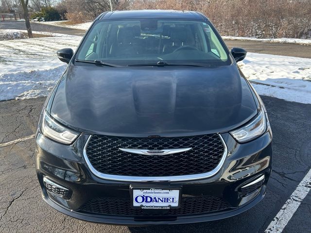 2024 Chrysler Pacifica Touring-L
