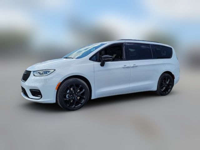 2024 Chrysler Pacifica Touring-L