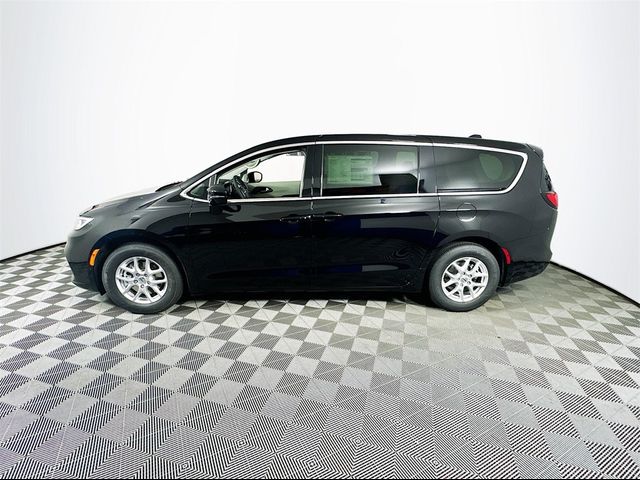 2024 Chrysler Pacifica Touring-L