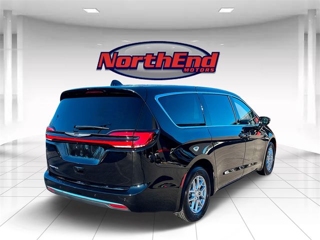 2024 Chrysler Pacifica Touring-L