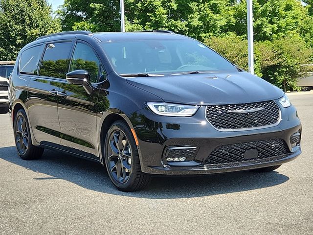 2024 Chrysler Pacifica Touring-L