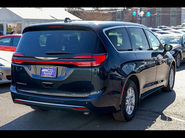 2024 Chrysler Pacifica Touring-L