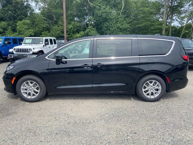 2024 Chrysler Pacifica Touring-L