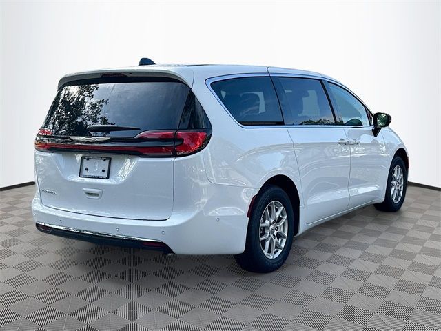 2024 Chrysler Pacifica Touring-L