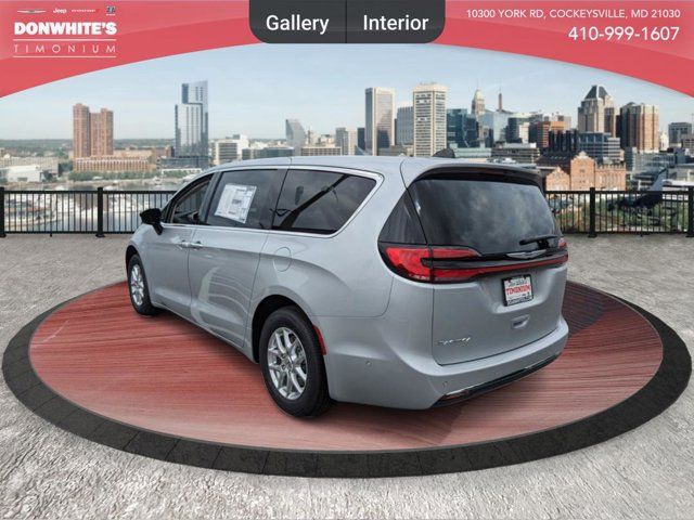 2024 Chrysler Pacifica Touring-L