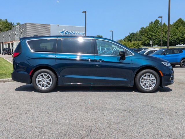 2024 Chrysler Pacifica Touring-L