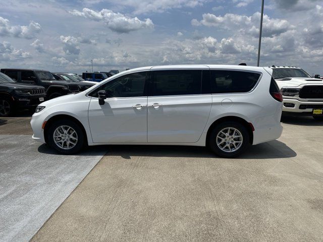 2024 Chrysler Pacifica Touring-L