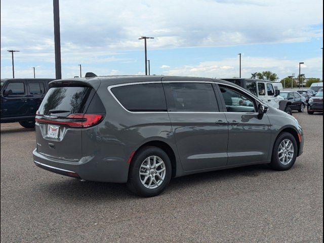 2024 Chrysler Pacifica Touring-L