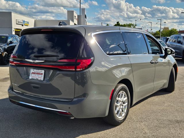 2024 Chrysler Pacifica Touring-L