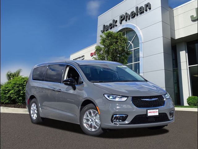 2024 Chrysler Pacifica Touring-L