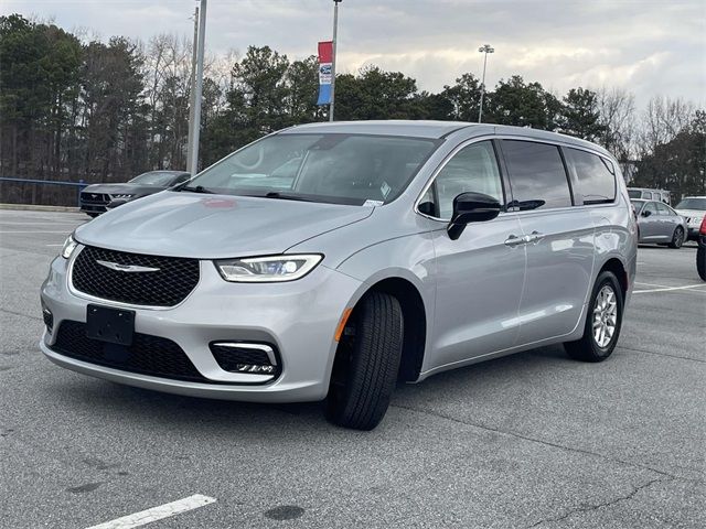 2024 Chrysler Pacifica Touring-L