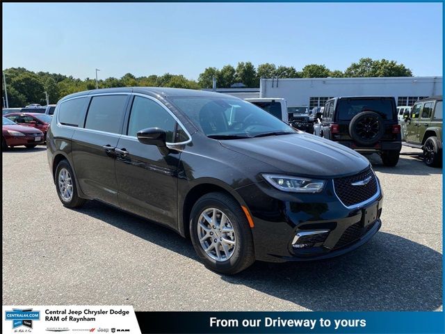 2024 Chrysler Pacifica Touring-L