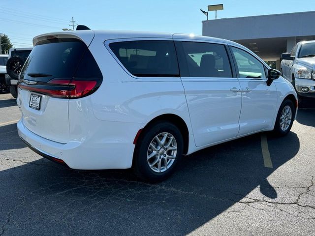 2024 Chrysler Pacifica Touring-L