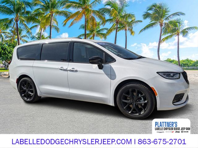 2024 Chrysler Pacifica Touring-L