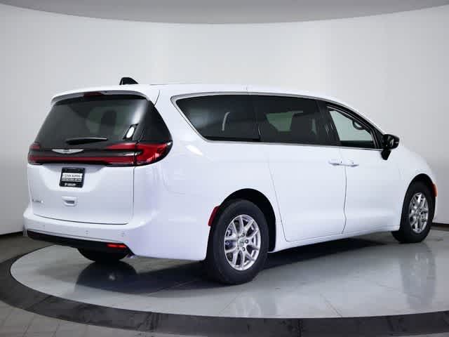 2024 Chrysler Pacifica Touring-L