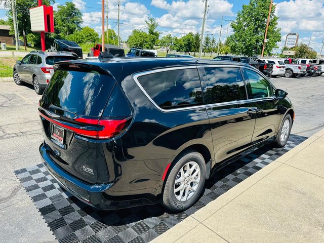 2024 Chrysler Pacifica Touring-L