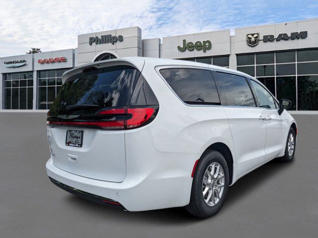 2024 Chrysler Pacifica Touring-L