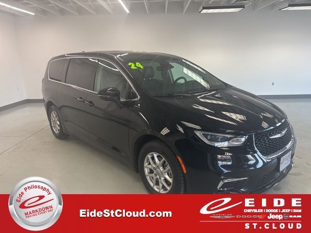 2024 Chrysler Pacifica Touring-L